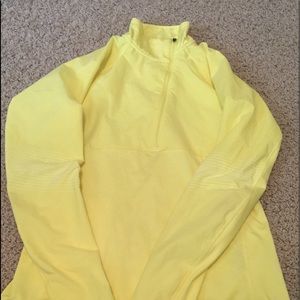 Nike women’s small running pullover